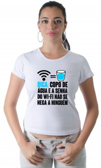 Camiseta Wi-fi e copo de água